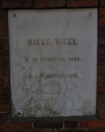 picture 04434-1-1-AF-dec2011.JPG